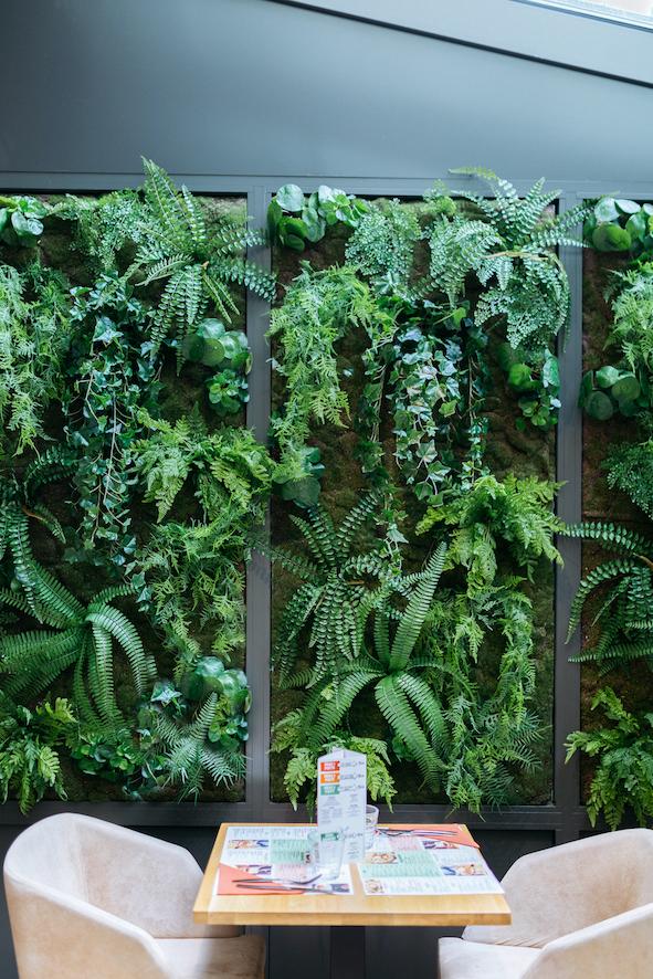 murs végétaux artificiels Hoa déco design artificiel Création zen green  wall murs végétaux panoramique hall d'…