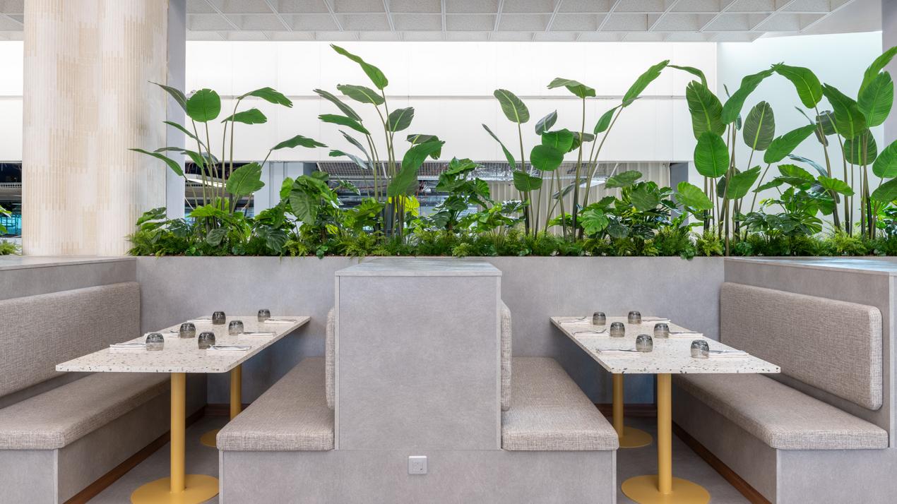 Design végétal intégré à l'environnement de restauration