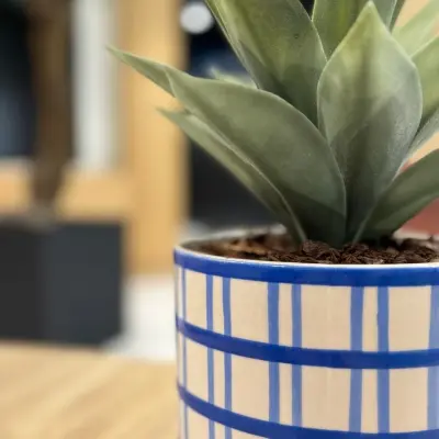 Agave artificiel pot céramique bleu zoom.webp